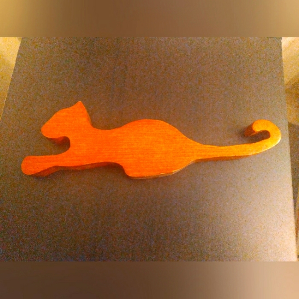 Wooden cat statue